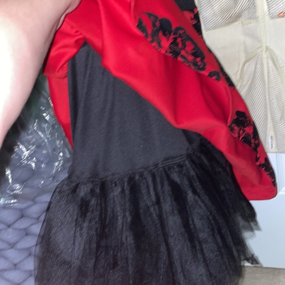 Cute red and black homecoming dress. worn once, perfect condition - Picture 3 of 3